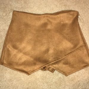 Gold/tan skort